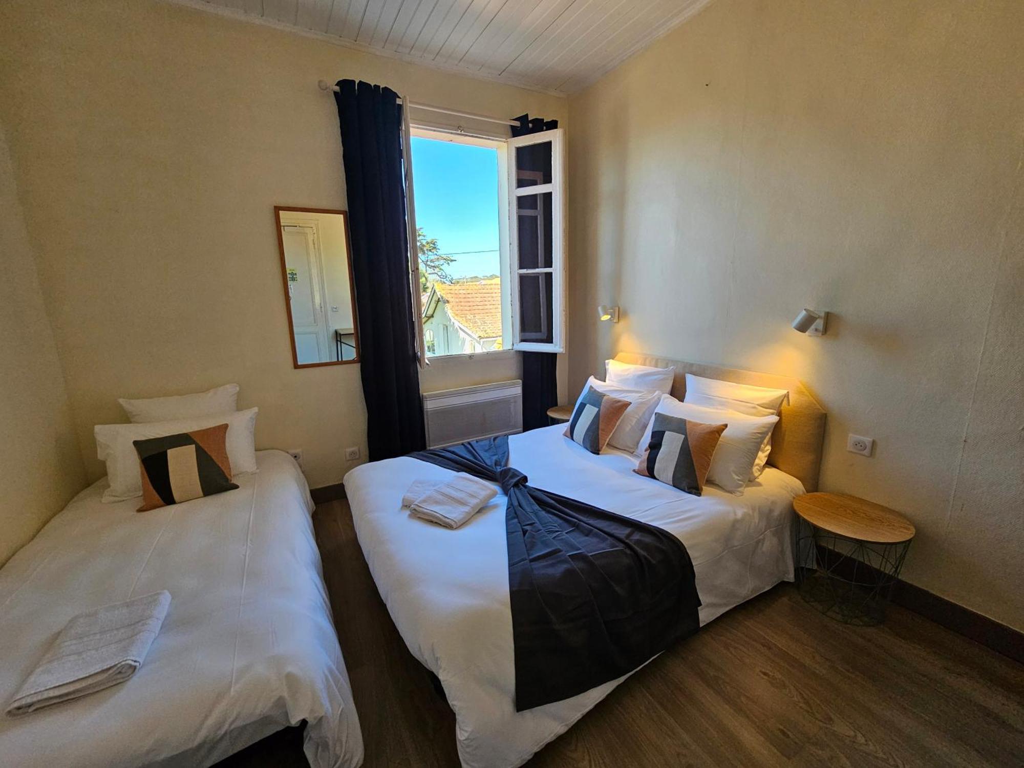 Hotel Au Bon Landais Biscarrosse-Plage Buitenkant foto
